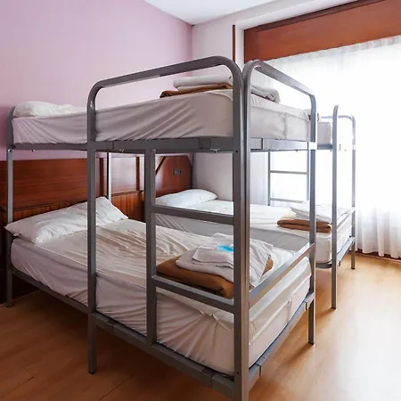 Moon Bio بيت شباب بلباو