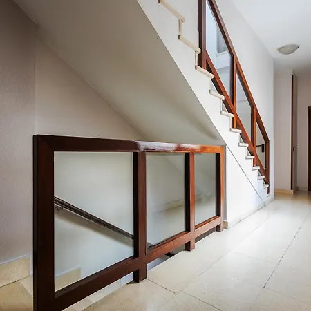 بيت شباب Moon Bio